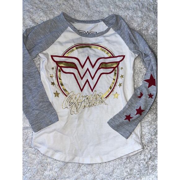 Wonder Woman Girls Sz. 4/5 Classic Logo Design Tee. Cute, Fun - Picture 1 of 7